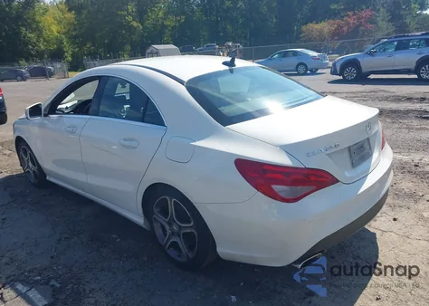 2014 Mercedes-Benz Cla 250 z USA, uszkodzony, nr VIN WDDSJ4EB3EN062841